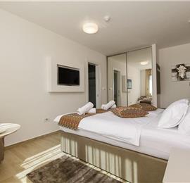 5 bedroom beachfront villa with heated pool near Omis, sleeps 9